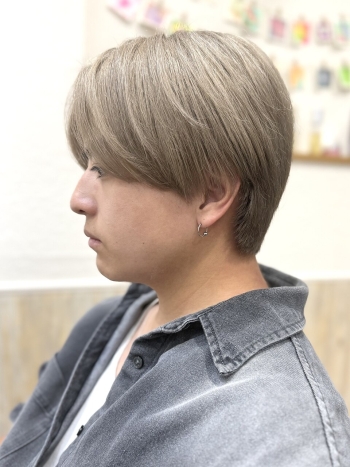 東林間のホワイトベージュ×センターパート