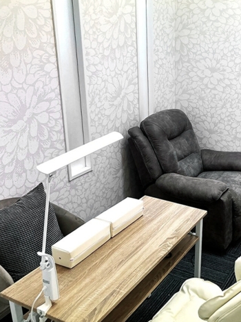 nishihachioji-nail-salon-private-booth.jpg